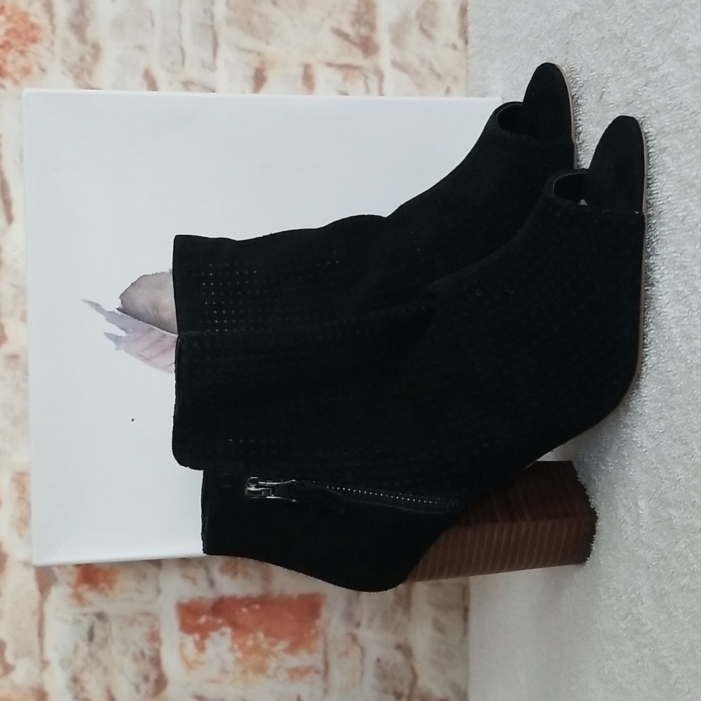 New Jessica Simpson Keris Suede Bootie